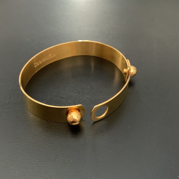 Soo Ihn Kim golden bangle - Picture 4 of 5